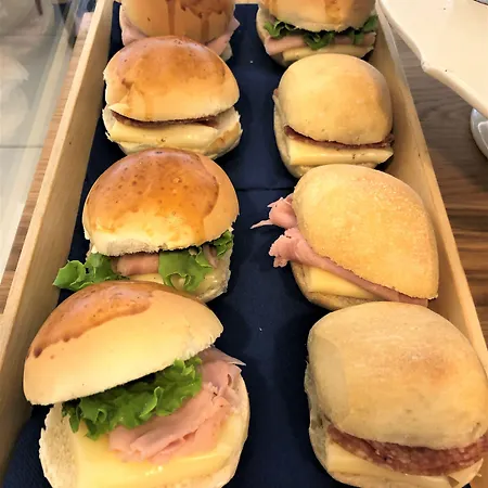 Ξενοδοχείο Boom