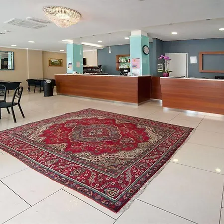 Boom Otel 3*