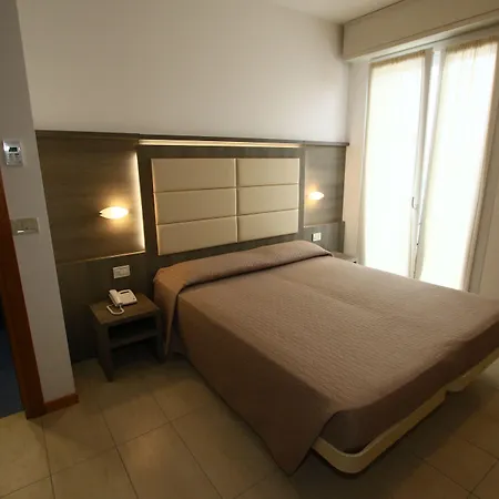 Boom ホテル リミニ